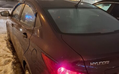 Hyundai Solaris II рестайлинг, 2012 год, 1 000 000 рублей, 2 фотография