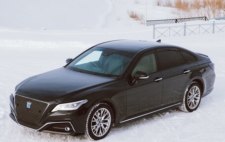 Toyota Crown, 2018 год, 3 390 000 рублей, 2 фотография