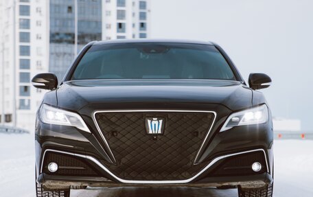 Toyota Crown, 2018 год, 3 390 000 рублей, 4 фотография