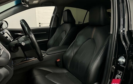 Toyota Camry, 2018 год, 2 750 000 рублей, 18 фотография