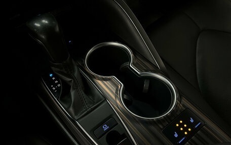 Toyota Camry, 2018 год, 2 750 000 рублей, 16 фотография