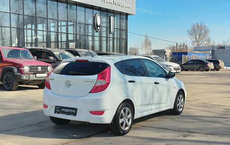 Hyundai Solaris II рестайлинг, 2012 год, 800 000 рублей, 6 фотография