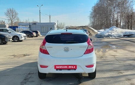 Hyundai Solaris II рестайлинг, 2012 год, 800 000 рублей, 7 фотография
