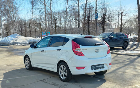 Hyundai Solaris II рестайлинг, 2012 год, 800 000 рублей, 8 фотография