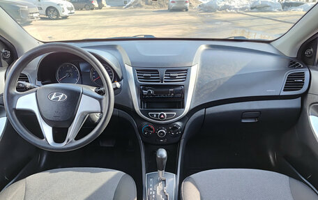 Hyundai Solaris II рестайлинг, 2012 год, 800 000 рублей, 17 фотография