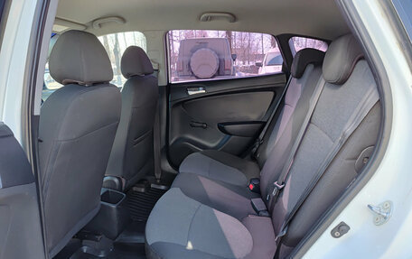 Hyundai Solaris II рестайлинг, 2012 год, 800 000 рублей, 15 фотография