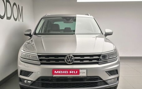 Volkswagen Tiguan II, 2020 год, 3 842 000 рублей, 2 фотография