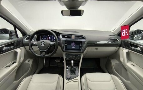 Volkswagen Tiguan II, 2020 год, 3 842 000 рублей, 7 фотография