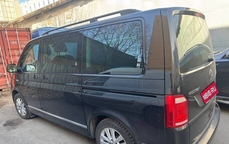 Volkswagen Multivan T6 рестайлинг, 2017 год, 3 200 000 рублей, 1 фотография