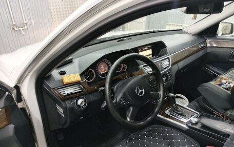 Mercedes-Benz E-Класс, 2009 год, 1 200 000 рублей, 6 фотография