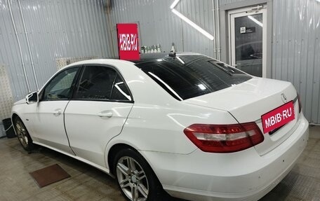 Mercedes-Benz E-Класс, 2009 год, 1 200 000 рублей, 4 фотография