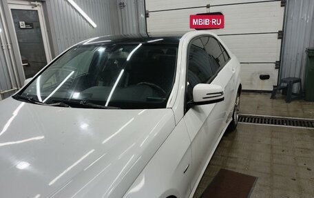 Mercedes-Benz E-Класс, 2009 год, 1 200 000 рублей, 2 фотография