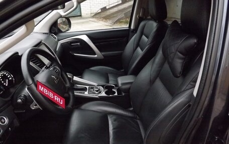 Mitsubishi Pajero Sport III рестайлинг, 2019 год, 3 130 000 рублей, 7 фотография