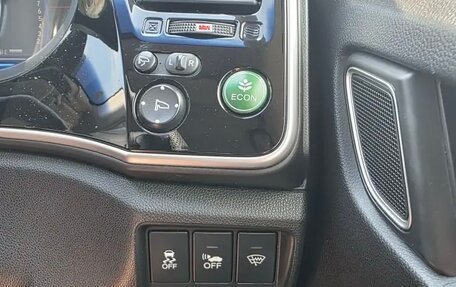 Honda Grace I, 2015 год, 835 300 рублей, 17 фотография