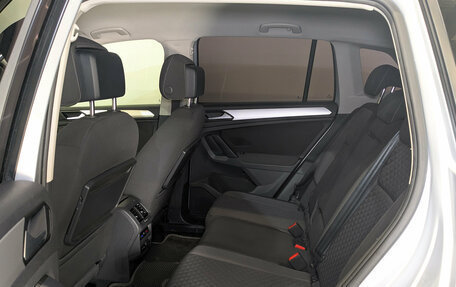 Volkswagen Tiguan II, 2020 год, 2 835 000 рублей, 12 фотография