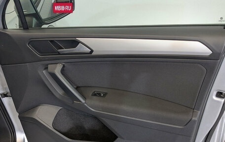 Volkswagen Tiguan II, 2020 год, 2 835 000 рублей, 24 фотография