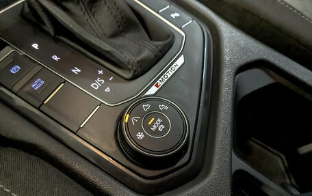 Volkswagen Tiguan II, 2020 год, 2 835 000 рублей, 27 фотография