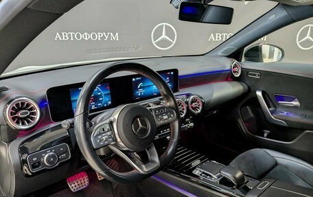 Mercedes-Benz CLA, 2019 год, 2 990 000 рублей, 11 фотография