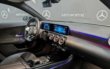Mercedes-Benz CLA, 2019 год, 2 990 000 рублей, 20 фотография