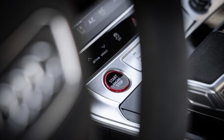 Audi RS 6, 2022 год, 16 590 000 рублей, 25 фотография