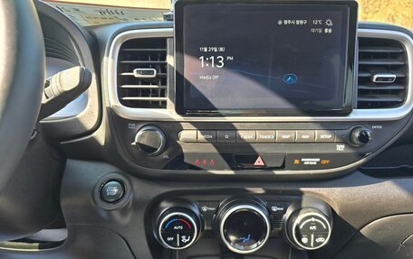 Hyundai Venue I, 2023 год, 1 880 000 рублей, 9 фотография