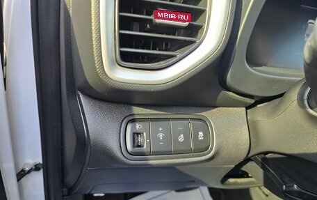 Hyundai Venue I, 2023 год, 1 880 000 рублей, 13 фотография