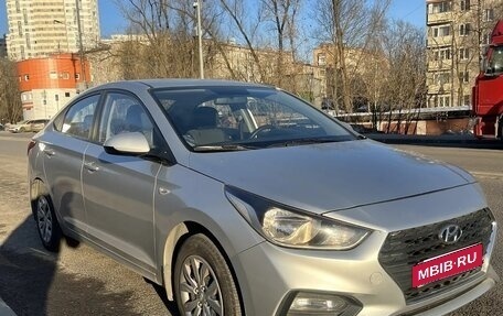 Hyundai Solaris II рестайлинг, 2017 год, 1 200 000 рублей, 8 фотография