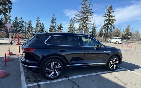 Volkswagen Touareg III, 2019 год, 4 900 000 рублей, 8 фотография