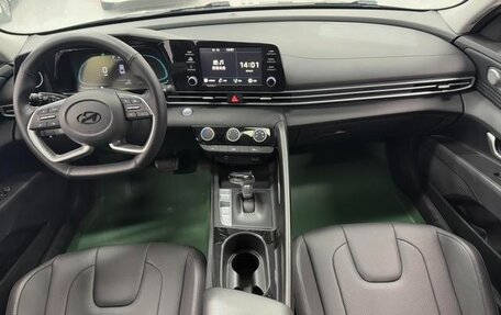 Hyundai Elantra, 2023 год, 1 450 000 рублей, 11 фотография