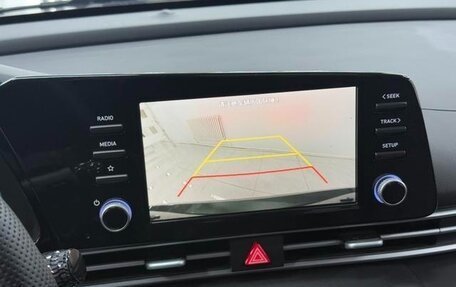 Hyundai Elantra, 2023 год, 1 450 000 рублей, 13 фотография