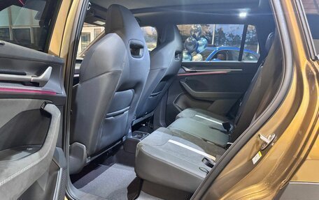 Skoda Kodiaq, 2025 год, 6 590 000 рублей, 24 фотография