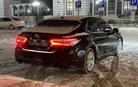 Toyota Camry, 2018 год, 2 500 000 рублей, 2 фотография