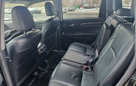 Toyota Highlander III, 2014 год, 2 995 000 рублей, 5 фотография