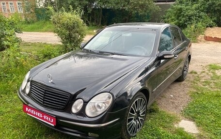 Mercedes-Benz E-Класс, 2004 год, 1 090 000 рублей, 5 фотография