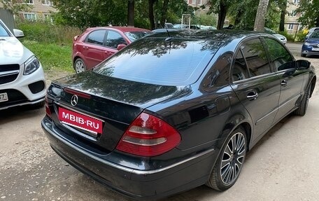 Mercedes-Benz E-Класс, 2004 год, 1 090 000 рублей, 4 фотография