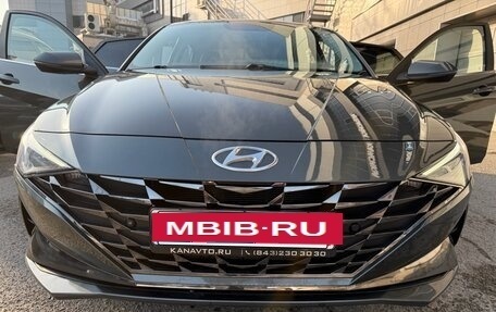 Hyundai Elantra, 2021 год, 2 250 000 рублей, 2 фотография