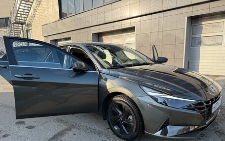 Hyundai Elantra, 2021 год, 2 250 000 рублей, 4 фотография
