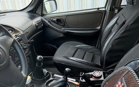 Chevrolet Niva I рестайлинг, 2018 год, 680 000 рублей, 4 фотография