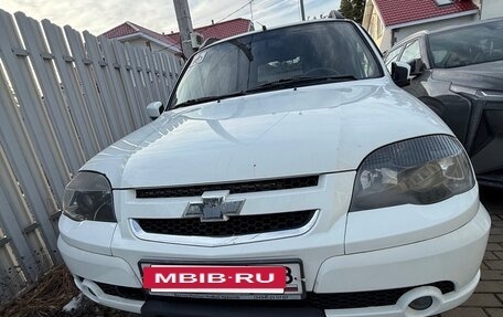 Chevrolet Niva I рестайлинг, 2018 год, 680 000 рублей, 6 фотография