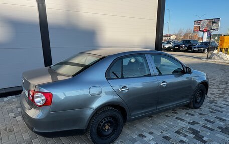 Volkswagen Jetta VI, 2006 год, 530 000 рублей, 6 фотография