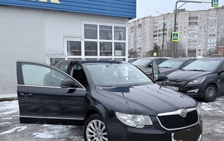 Skoda Superb III рестайлинг, 2012 год, 970 000 рублей, 2 фотография