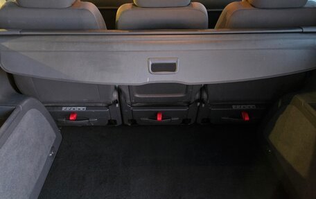 Volkswagen Touran III, 2011 год, 790 000 рублей, 18 фотография