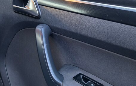 Volkswagen Touran III, 2011 год, 790 000 рублей, 20 фотография