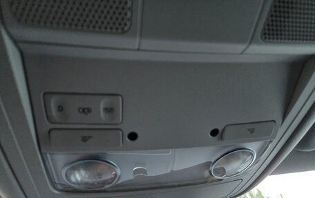 Volkswagen Touran III, 2011 год, 790 000 рублей, 25 фотография