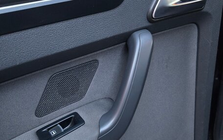 Volkswagen Touran III, 2011 год, 790 000 рублей, 22 фотография