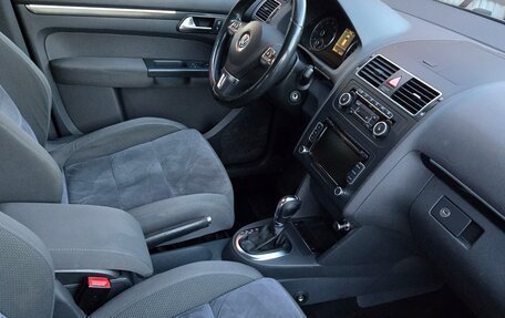 Volkswagen Touran III, 2011 год, 790 000 рублей, 32 фотография