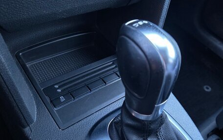 Volkswagen Touran III, 2011 год, 790 000 рублей, 28 фотография