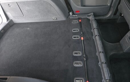 Volkswagen Touran III, 2011 год, 790 000 рублей, 33 фотография