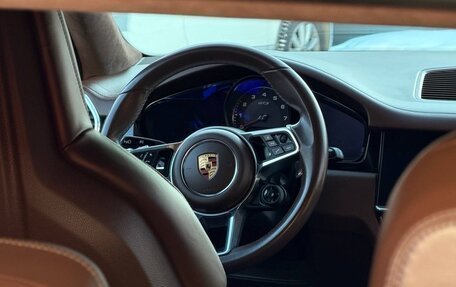 Porsche Cayenne III, 2022 год, 14 800 000 рублей, 8 фотография