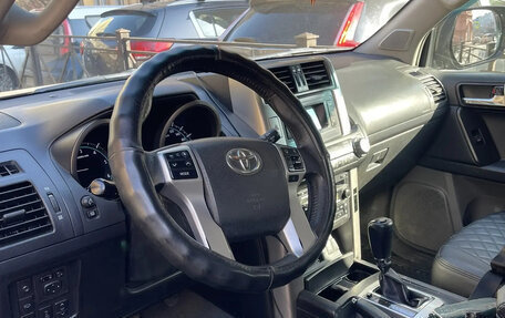 Toyota Land Cruiser Prado 150 рестайлинг 2, 2012 год, 2 150 000 рублей, 10 фотография